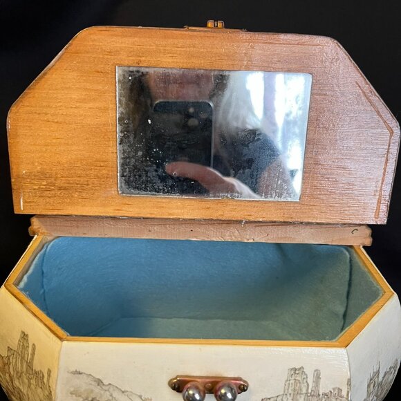 Vintage 70's Anton Pieck Castle Scene Wooden Handbag — Octagonal, Lucite Handle - Picture 6 of 12